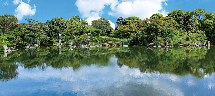The Ingetsu-chi (Moon Image Pond)